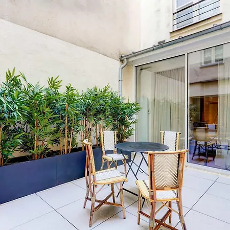 Apartment Jardin Prive - Gorgeous 3 Bed House In Le Marais Paris